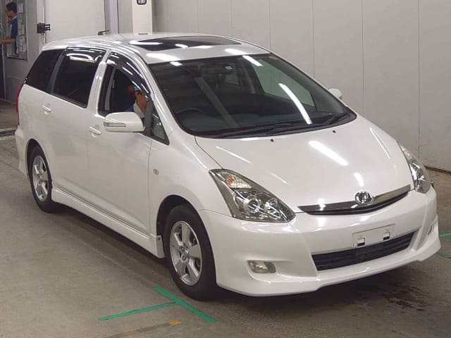 TOYOTA Wish thumbnail 5