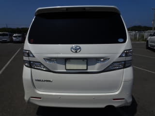 2011 TOYOTA Vellfire