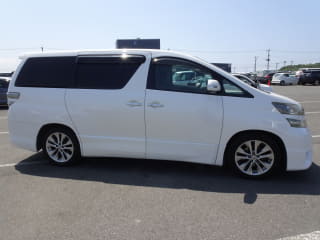 2011 TOYOTA Vellfire