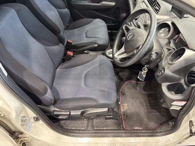 HONDA Fit thumbnail 8