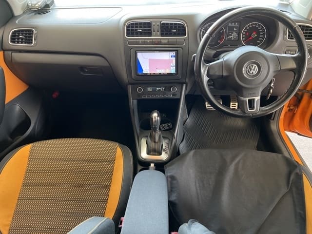 VOLKSWAGEN Polo thumbnail 4