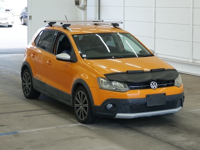2011 VOLKSWAGEN Polo