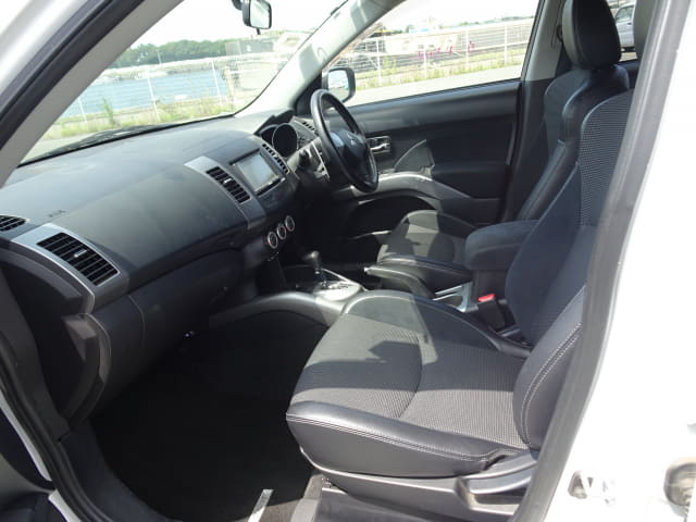 MITSUBISHI Outlander thumbnail 26