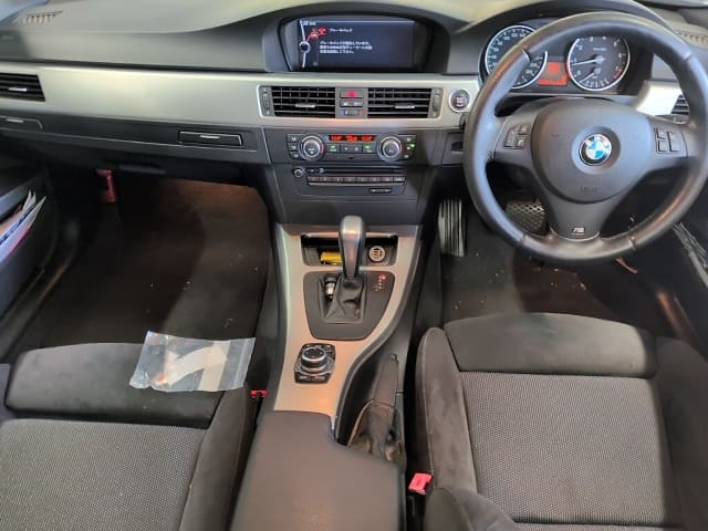 BMW 3 Series thumbnail 4