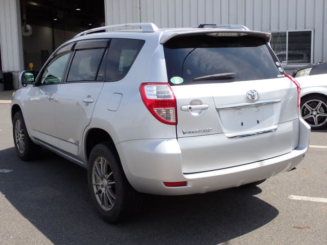TOYOTA Vanguard thumbnail 3