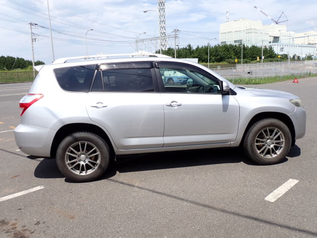 TOYOTA Vanguard thumbnail 6