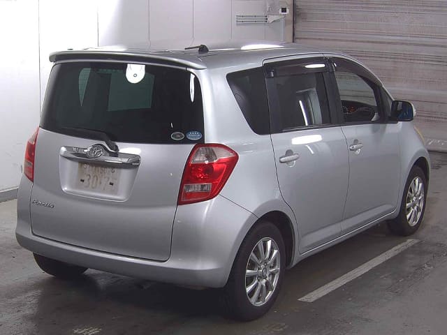 TOYOTA Ractis thumbnail 2