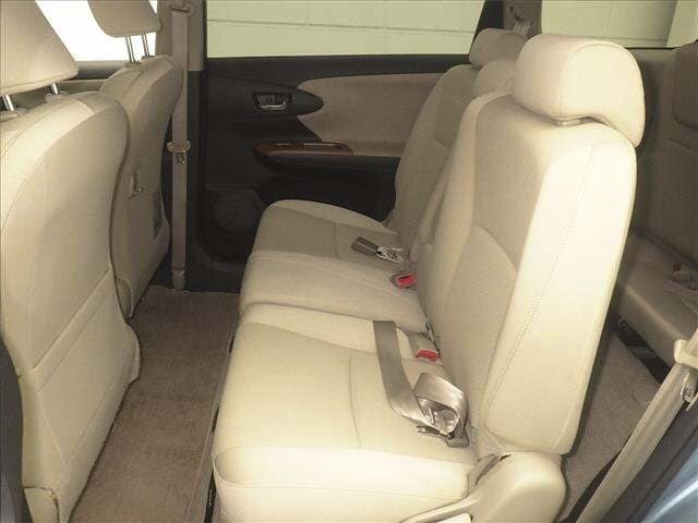 TOYOTA Wish thumbnail 7