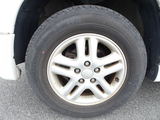 TOYOTA RAV4 thumbnail 9