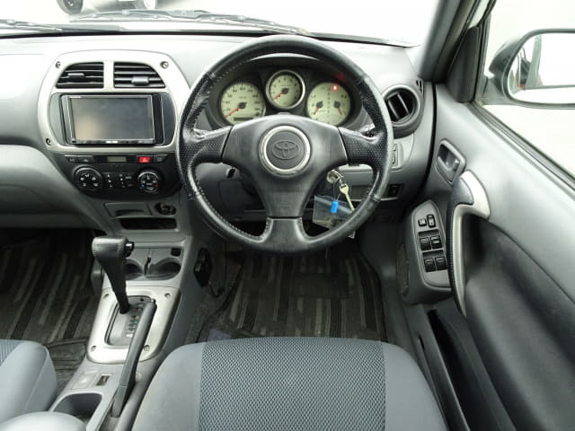 TOYOTA RAV4 thumbnail 31
