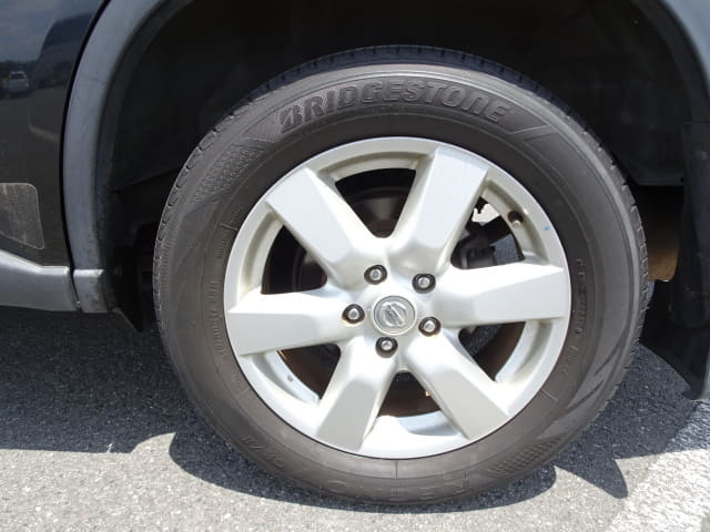 NISSAN X-Trail thumbnail 10