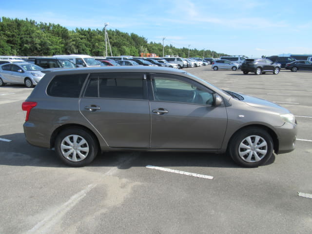TOYOTA Corolla Fielder thumbnail 6
