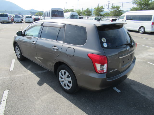TOYOTA Corolla Fielder thumbnail 3