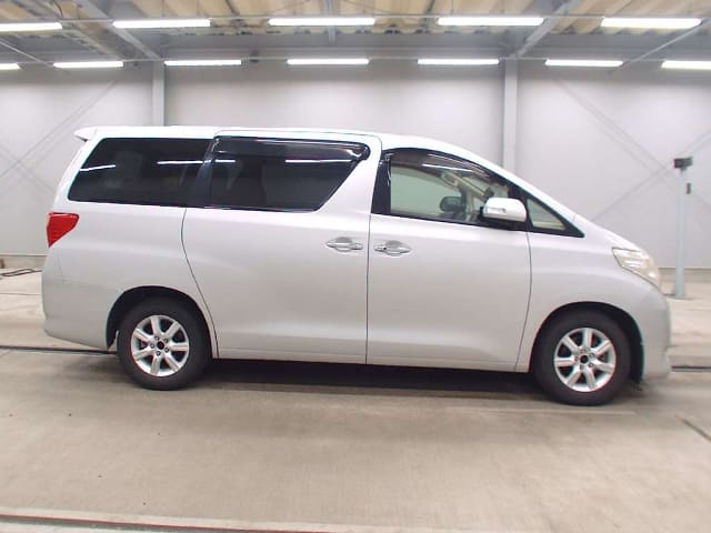 TOYOTA Alphard thumbnail 4