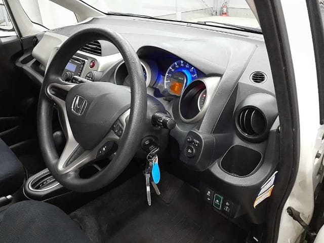 HONDA Fit Hybrid thumbnail 3