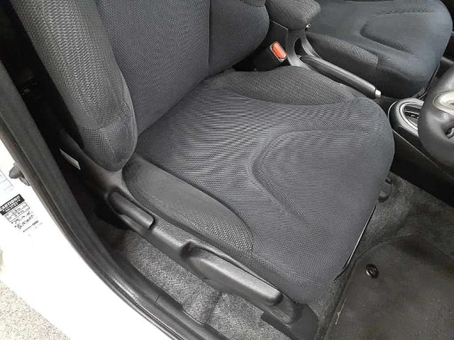 HONDA Fit Hybrid thumbnail 4