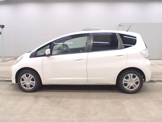 HONDA Fit Hybrid thumbnail 6
