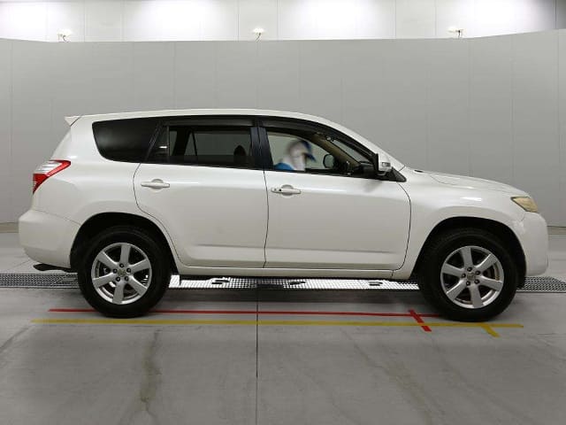 TOYOTA Vanguard thumbnail 5
