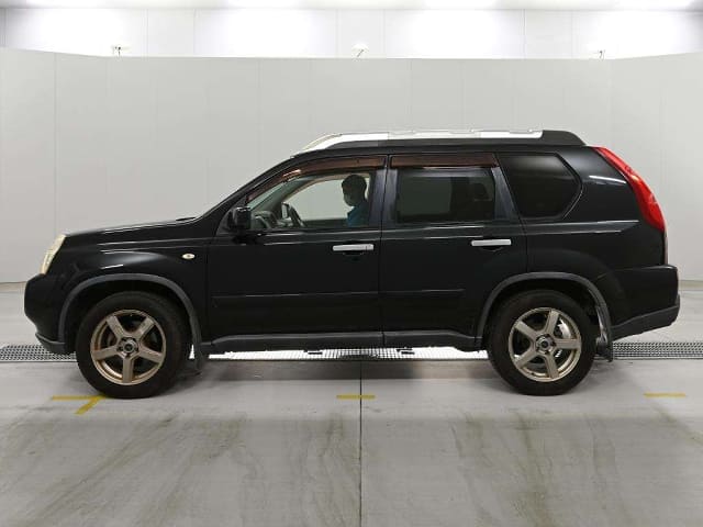NISSAN X-Trail thumbnail 6