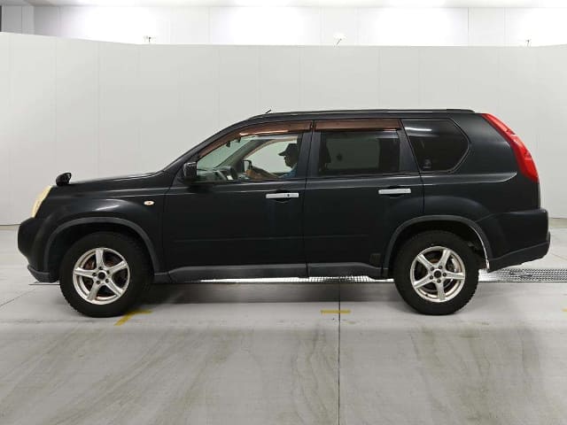 NISSAN X-Trail thumbnail 5