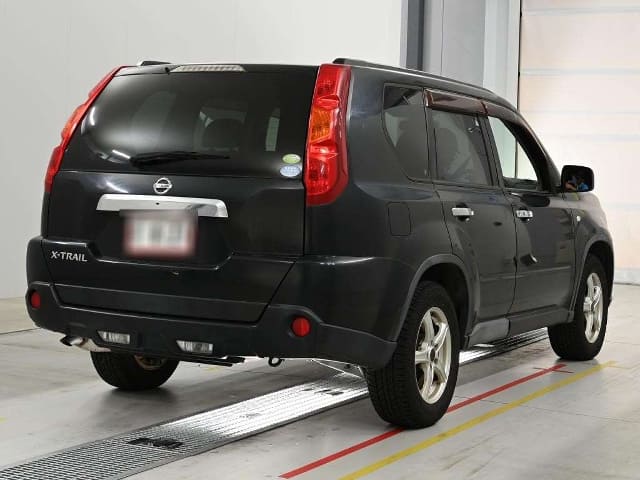 NISSAN X-Trail thumbnail 2