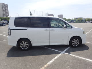 2009 TOYOTA Voxy