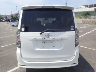 2009 TOYOTA Voxy