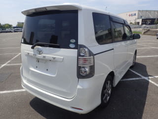 2009 TOYOTA Voxy