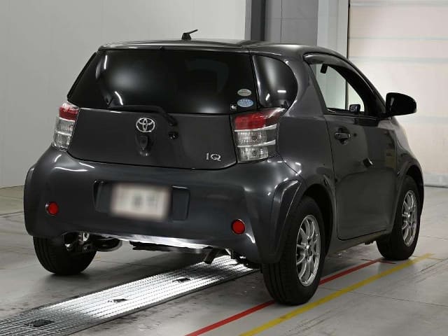 TOYOTA IQ thumbnail 2