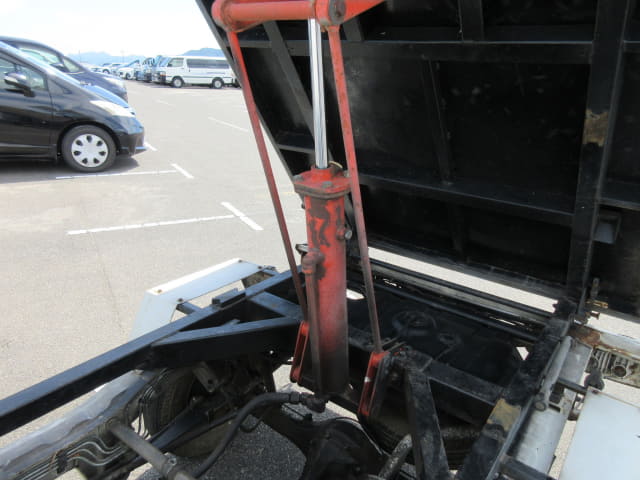 MITSUBISHI Minicab Truck thumbnail 4