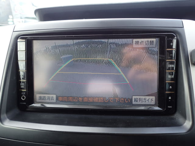 TOYOTA Voxy thumbnail 44