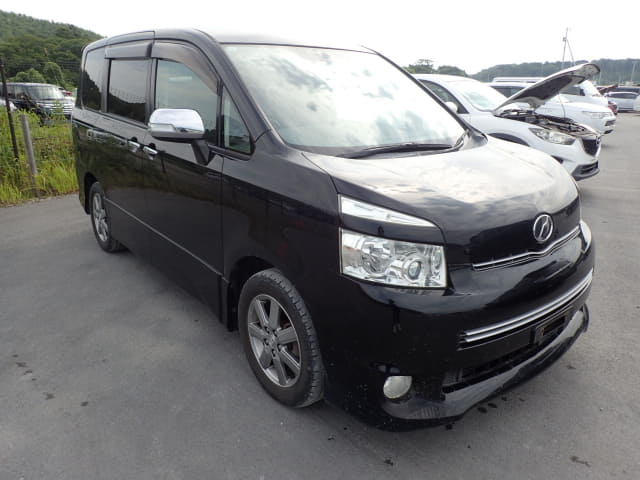 TOYOTA Voxy thumbnail 7