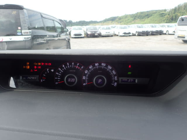 TOYOTA Voxy thumbnail 63