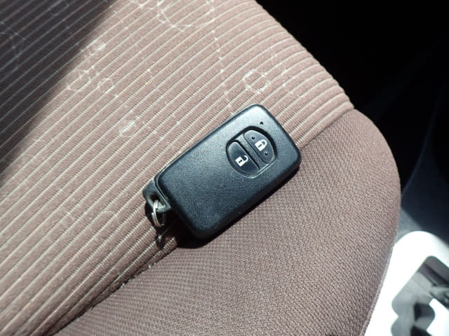 TOYOTA Vitz thumbnail 37