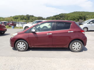 2011 TOYOTA Vitz