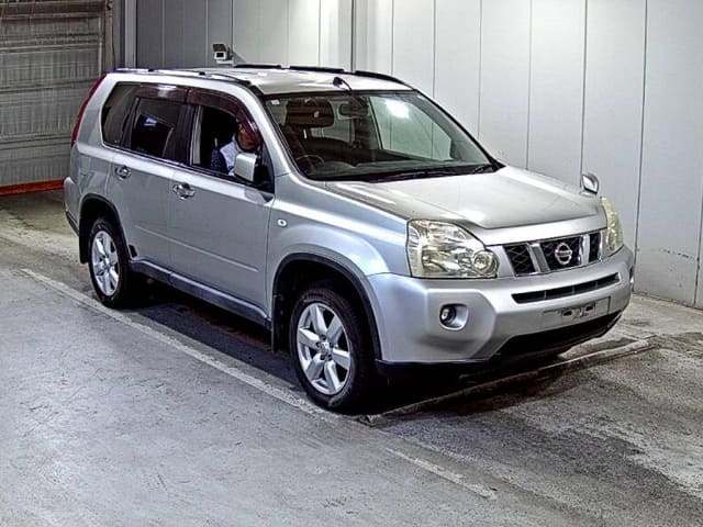 NISSAN X-Trail thumbnail 4