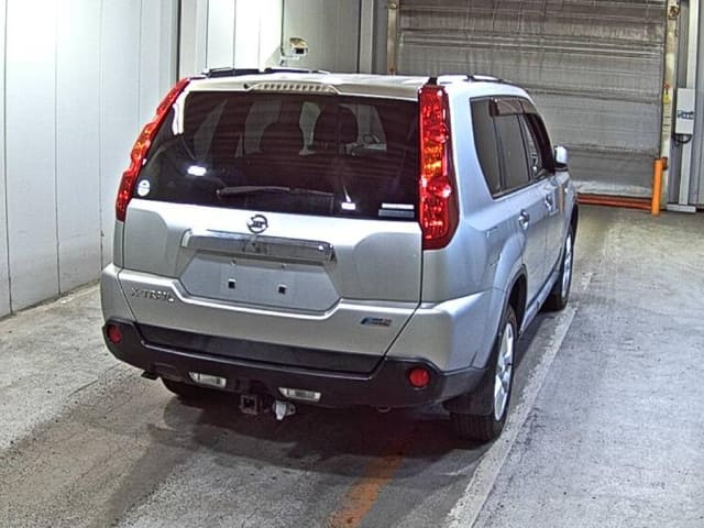 NISSAN X-Trail thumbnail 2