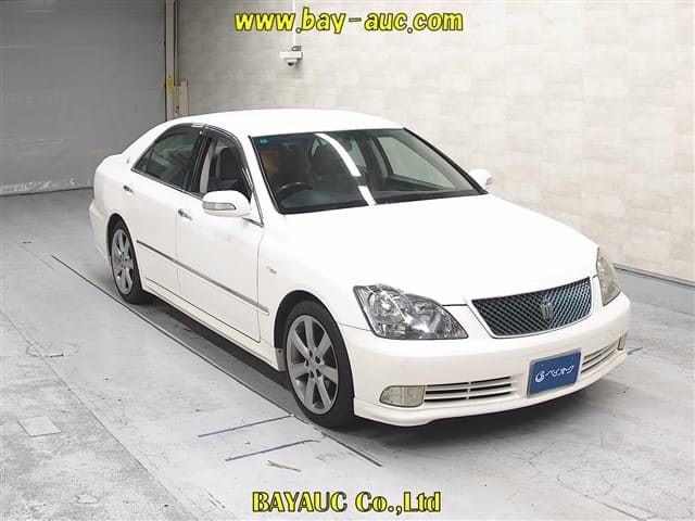 2004 TOYOTA Crown