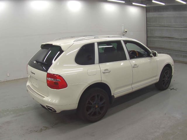 Porsche Cayenne thumbnail 54