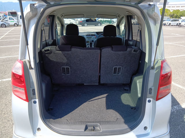 TOYOTA Ractis thumbnail 28