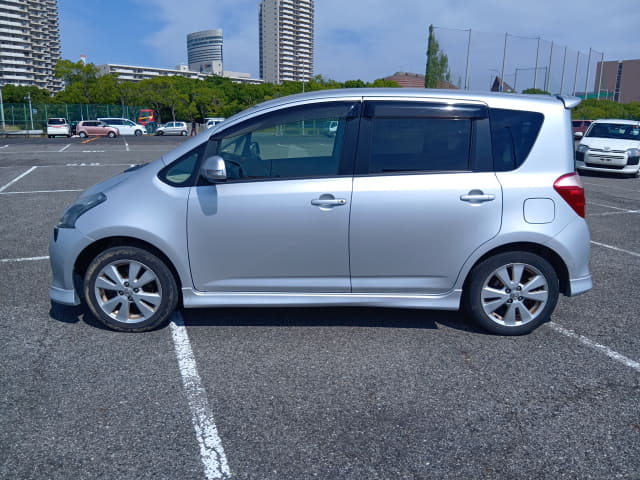 TOYOTA Ractis thumbnail 2