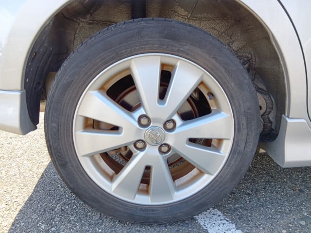 TOYOTA Ractis thumbnail 11