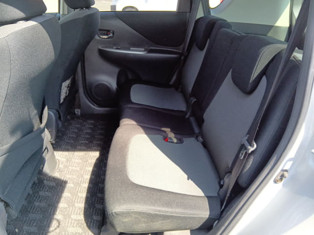 TOYOTA Ractis thumbnail 27