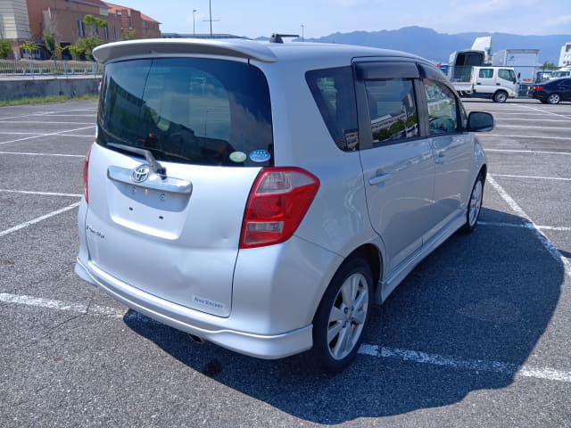 TOYOTA Ractis thumbnail 5