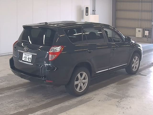 TOYOTA Vanguard thumbnail 2