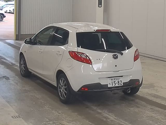 MAZDA Demio thumbnail 5