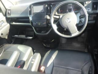 2009 NISSAN Serena