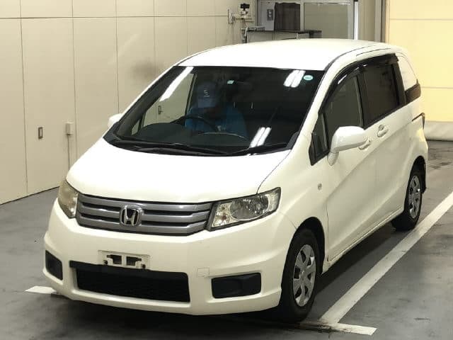 HONDA Freed Spike