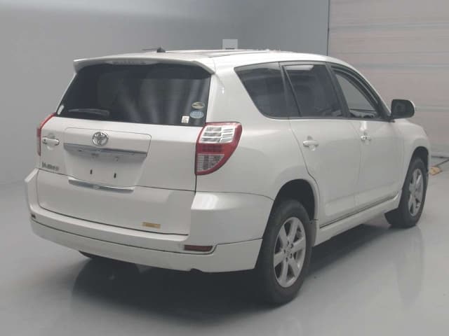 TOYOTA Vanguard thumbnail 2