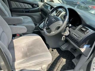 2005 TOYOTA Alphard